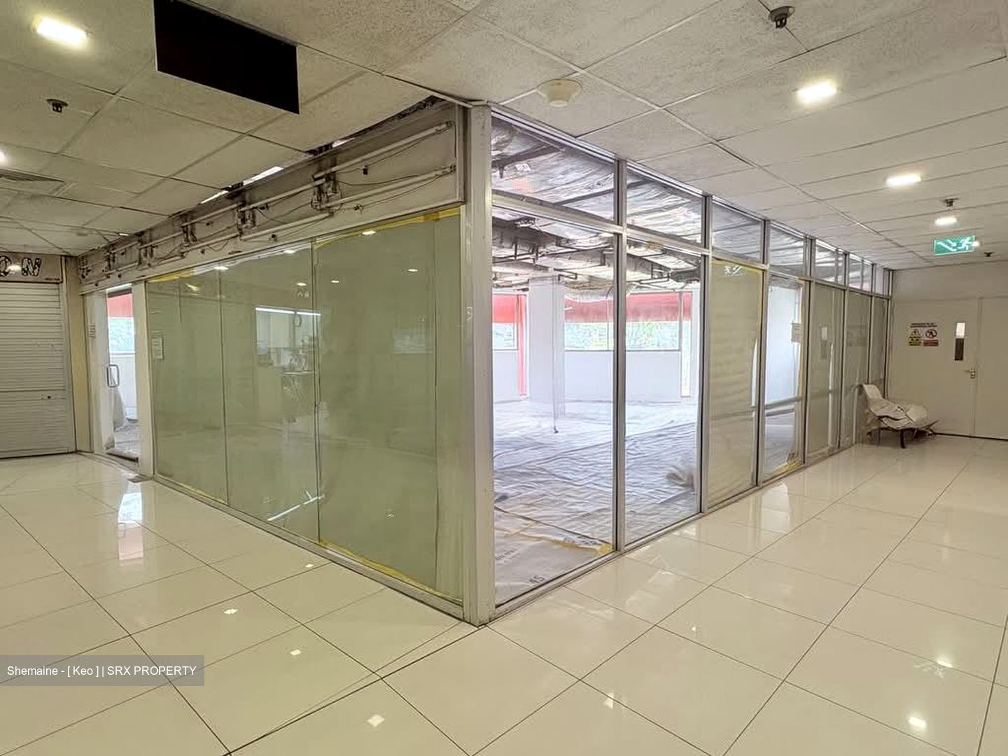 Holland Road Shopping Centre (D10), Retail #598104471